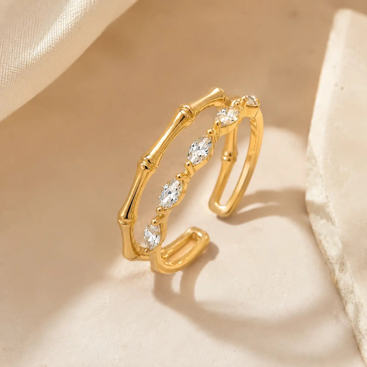 Anillo Liora
