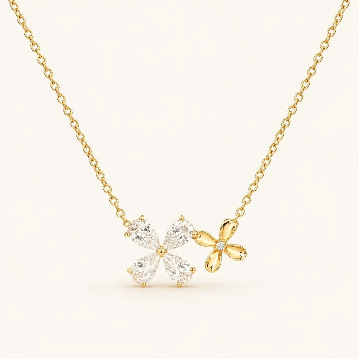 NÁYEL Necklace