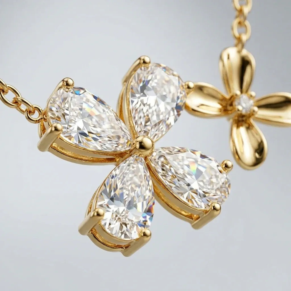 NÁYEL Necklace