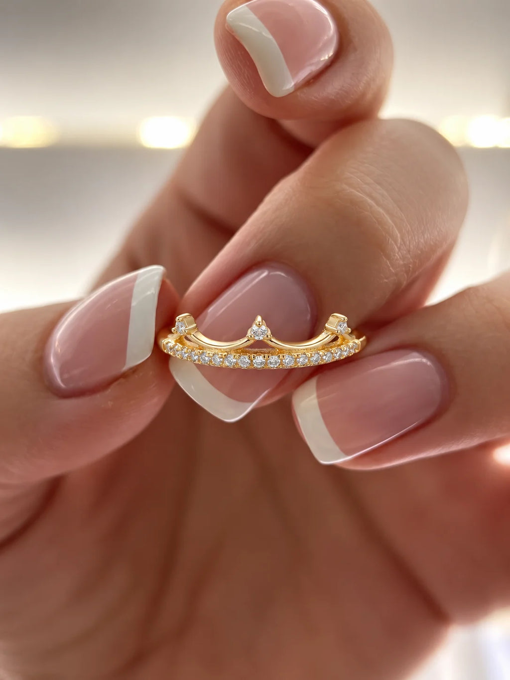 Anillo Coronia de plata de ley 925, fotografía de detalle