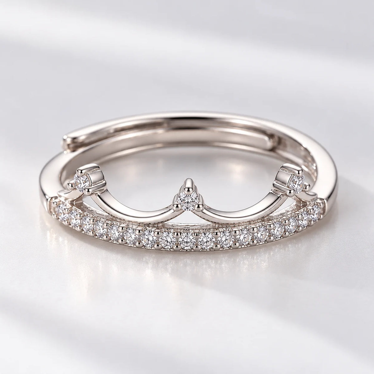 Anillo Coronia de plata de ley 925 con baño de rodio