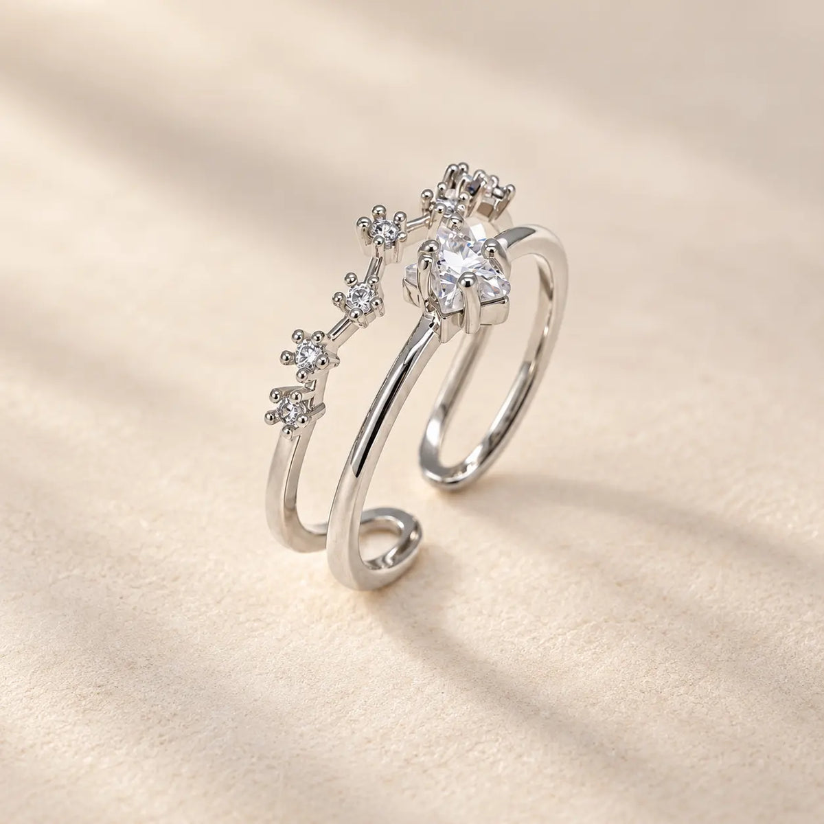 Anillo Estelar de plata de ley 925 con baño de rodio, fotografía de producto